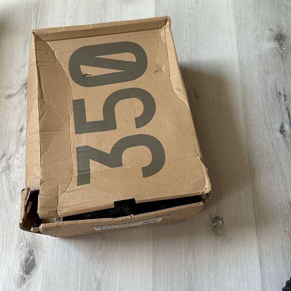 Adidas Men's Yeezy Boost 350 V2 Shoes Black 11.5‎ New With Box - Picture 9 of 14